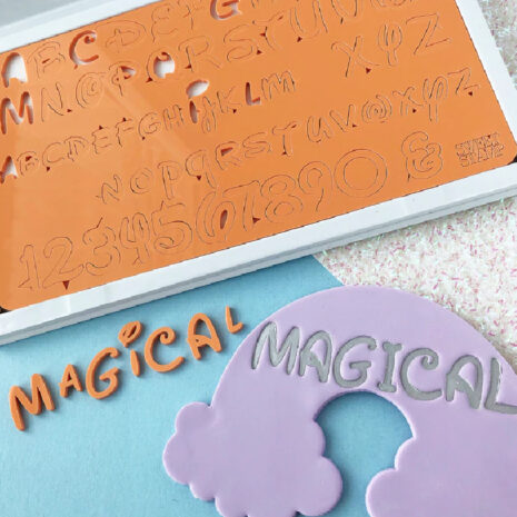 Sweet Stamp - Magical Set -Alfabeto Maiuscolo, Minuscolo, numeri e simboli