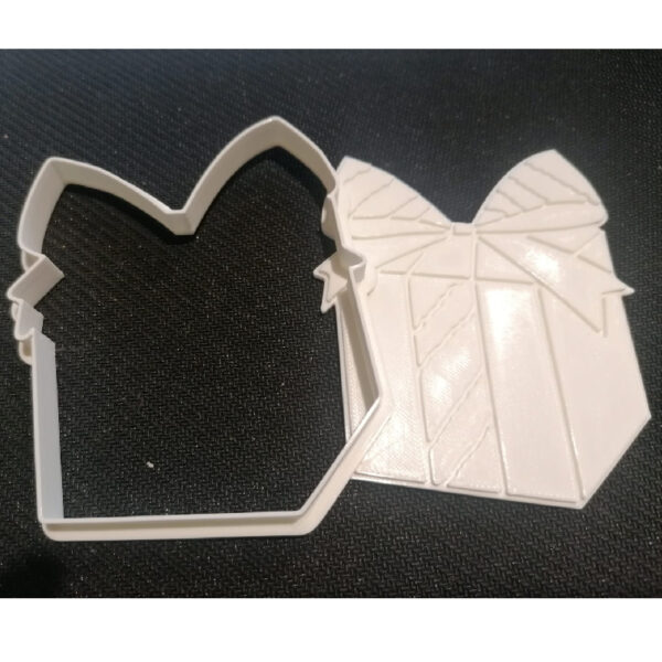 Tagliabiscotti di Natale - Pacco Regalo - Cutter Completo Riverso  9cm