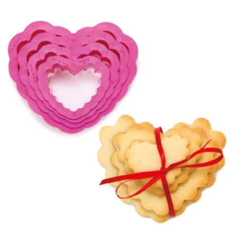 Decora, 0255306 Set 4 Tagliapasta Cuore Festonato, In Plastica, Ideale per realizzare biscotti tematici o creare Decorazioni in Pasta di Zucchero o di Gomma, Made in Italy, Confezione da 4 pz
